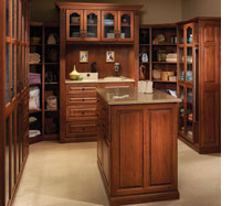 ORG master closet in wood